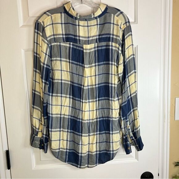 Abercrombie & Fitch 100% Viscose Button Down Soft Shirt‎ Size Medium Flawless - Picture 3 of 6